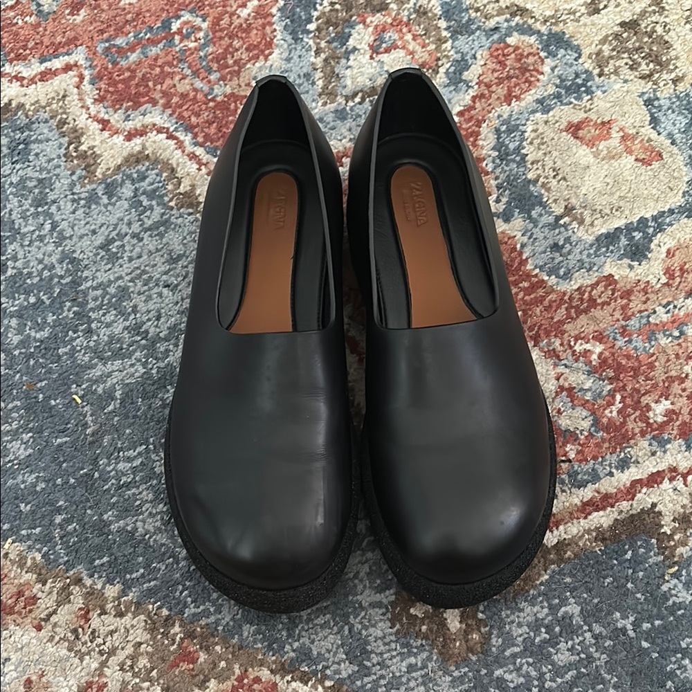Zegna Black Loafers with Classic Design and Comfortable Fit